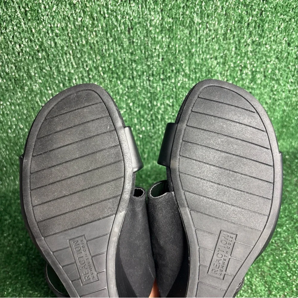 NEW - KENNETH COLE Womens Black Maisie Wedge Slip On Vegan Leather‎ Size 10 M